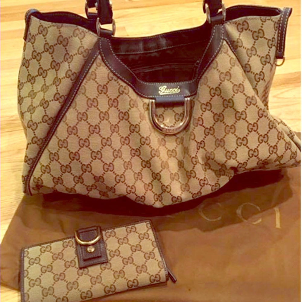 Large Gucci Sukey Tote with wallet